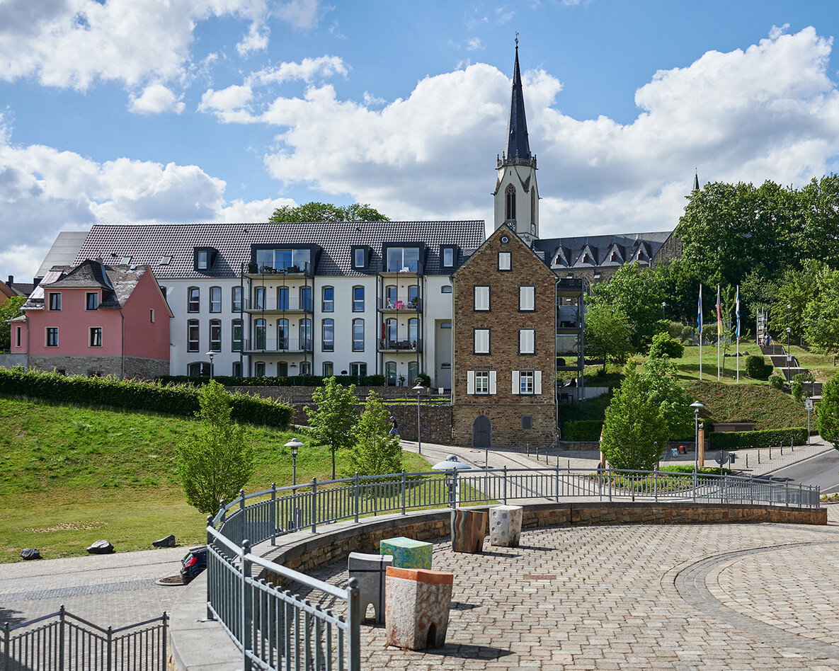 Höhr Grenzhausen - Natur Kultur Keramik - Höhr - Hocker
