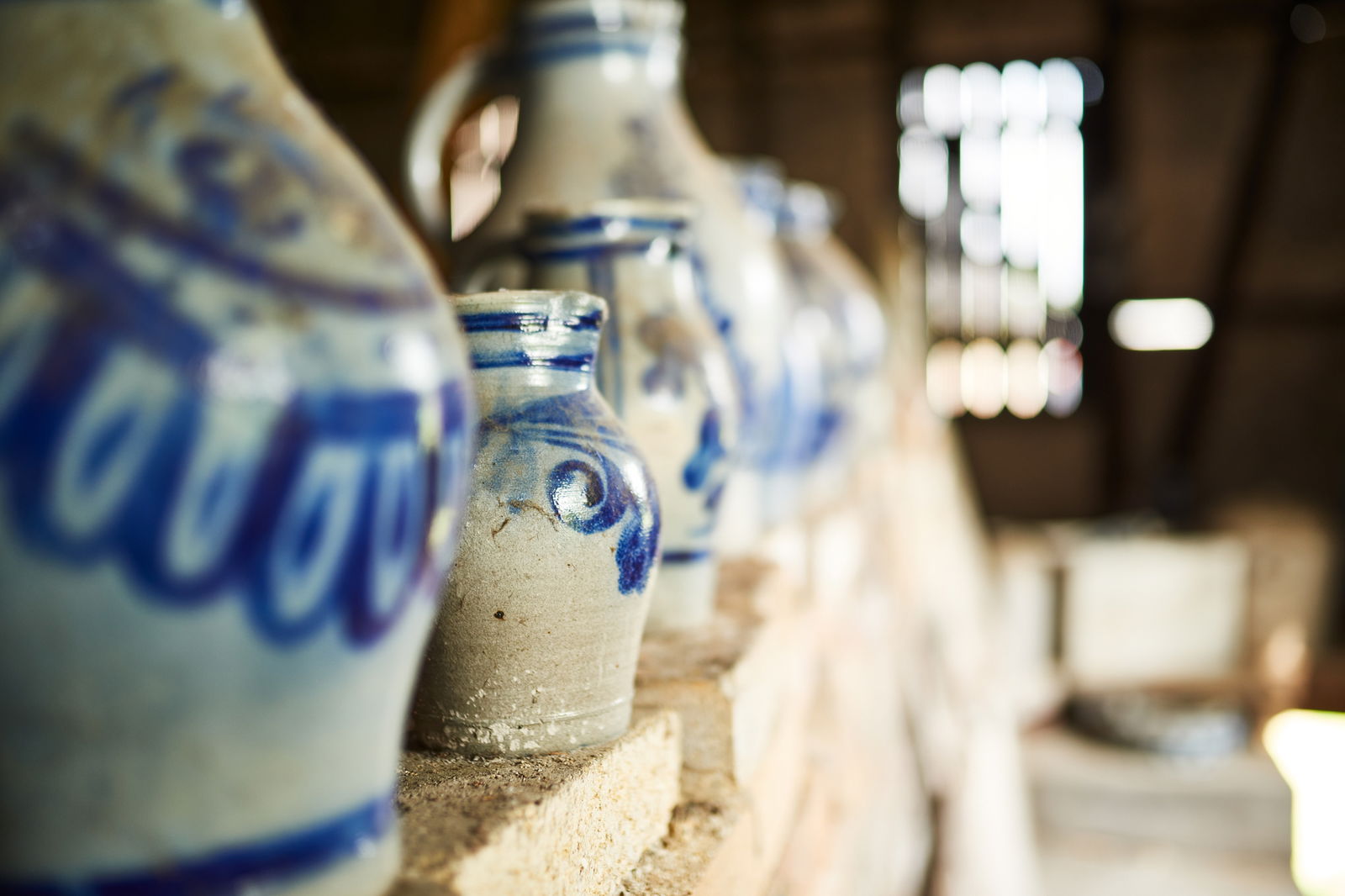 kannenofen, kannen, bembel, graublau, salzbrand, salzglasiert, keramik, h&ouml;hr-grenzhausen, natur-kultur-keramik