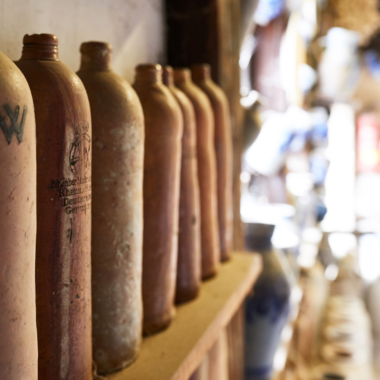 wasserfalschen, historisch, westerwälder steinzeug, steinzeug, höhr-grenzhausen, natur-kultur-keramik, grenzhausen, kannenofenmuseum, euler, kannenofen