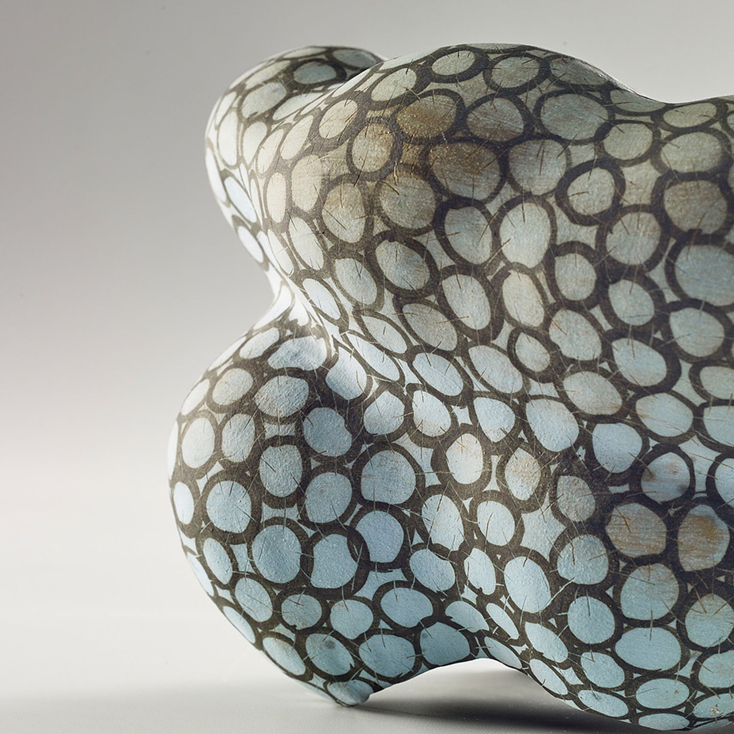 Monika Debus - Ovoide Gefäßplastiken