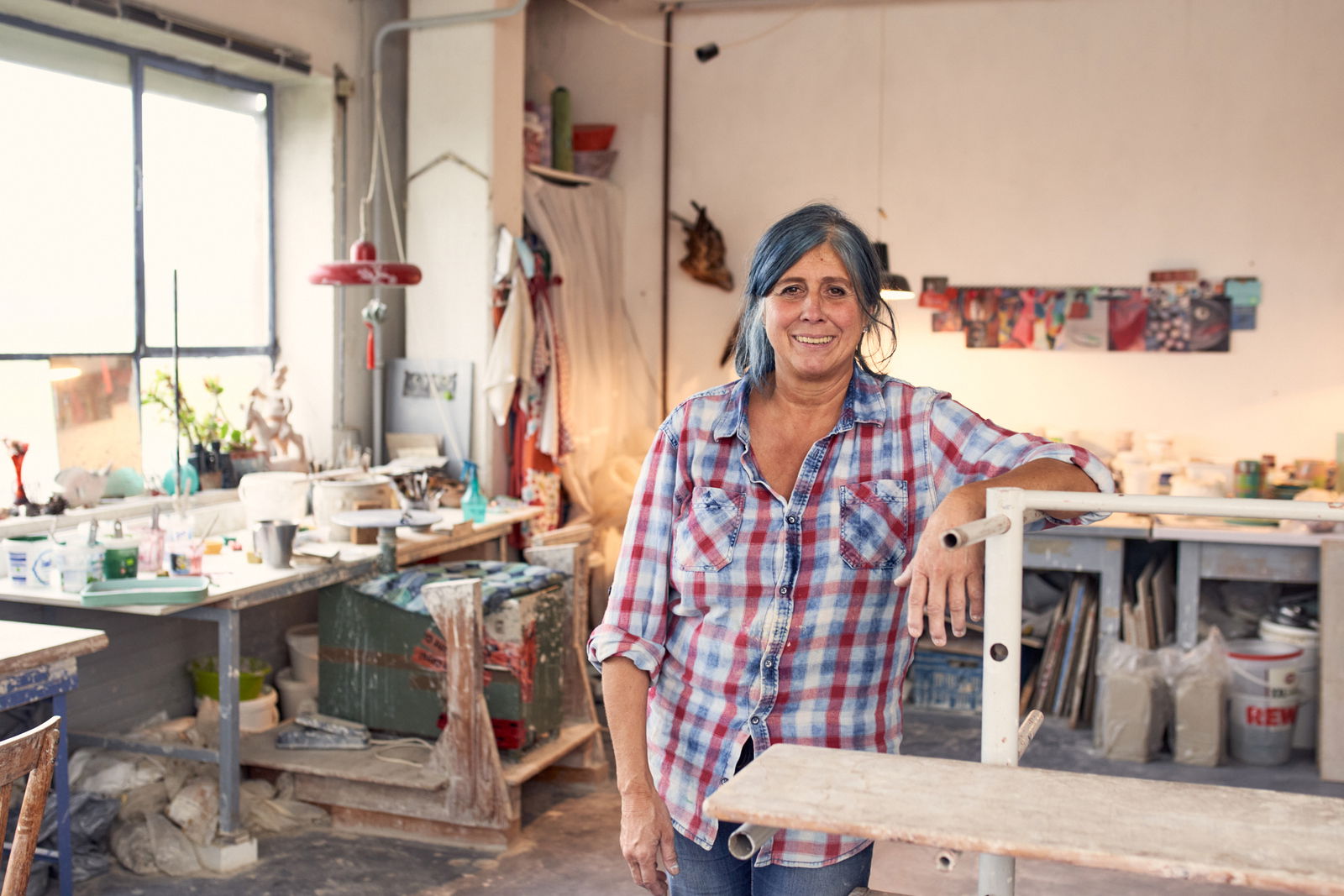 Susanne Altzweig in ihrem Atelier in Höhr-Grenzhausen
