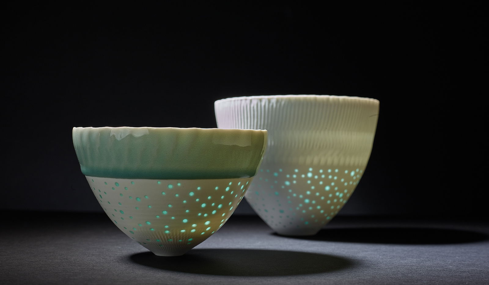 Porzellangefäße des Keramikers Fritz Rossmann