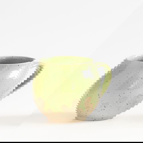 Keramiktassen aus der Werksatt Petra Waters