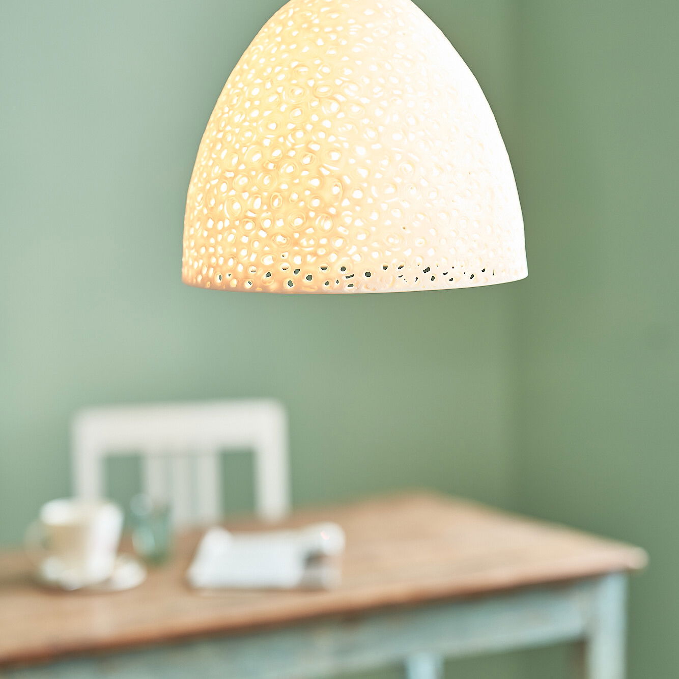 Regina Fleischmann - Leuchten und Objekte aus Porzellan