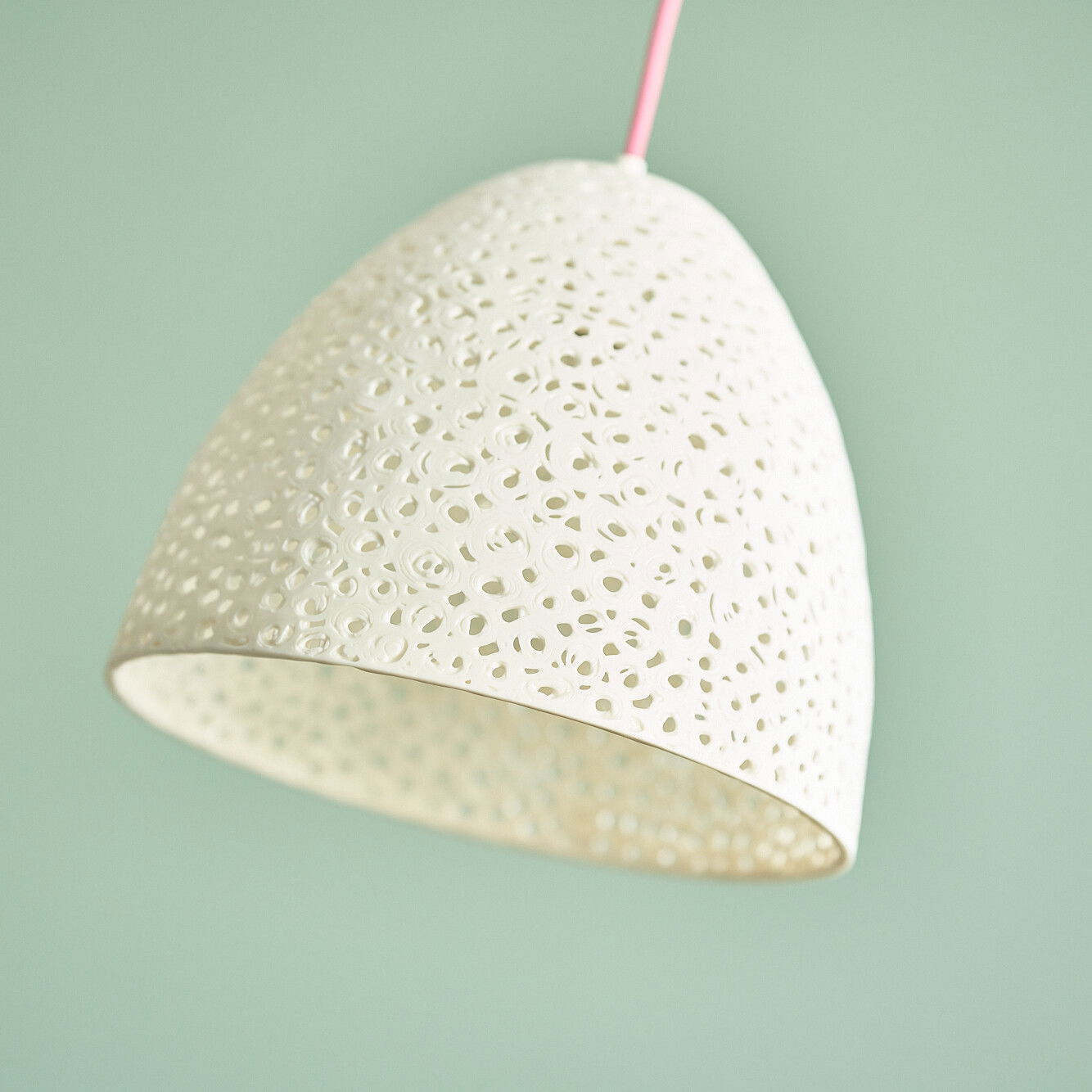 Regina Fleischmann - Leuchten und Objekte aus Porzellan