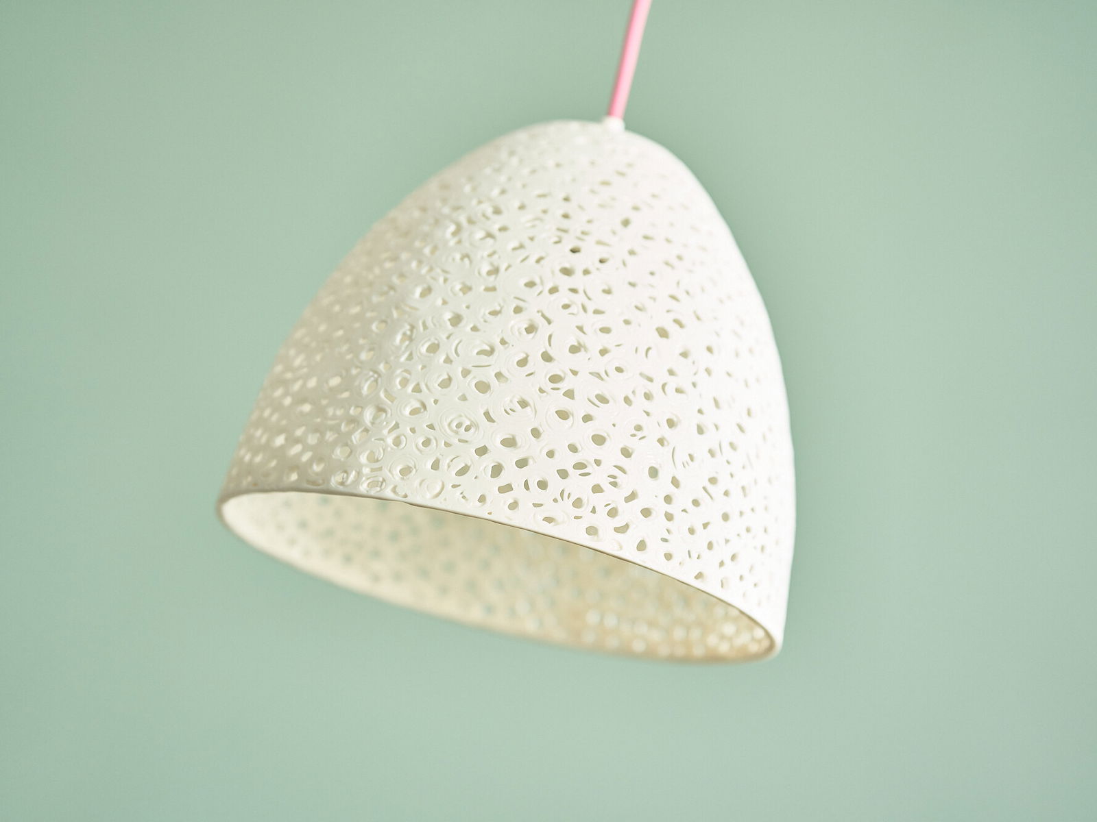 Regina Fleischmann - Leuchten und Objekte aus Porzellan