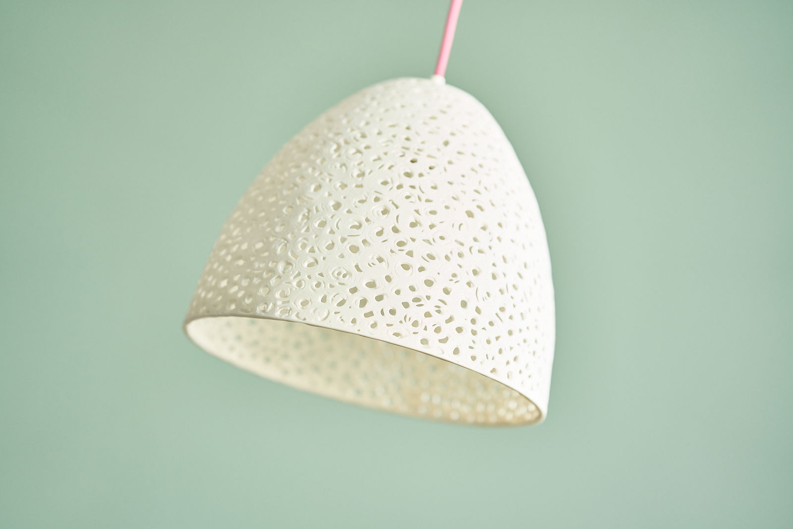 Regina Fleischmann - Leuchten und Objekte aus Porzellan