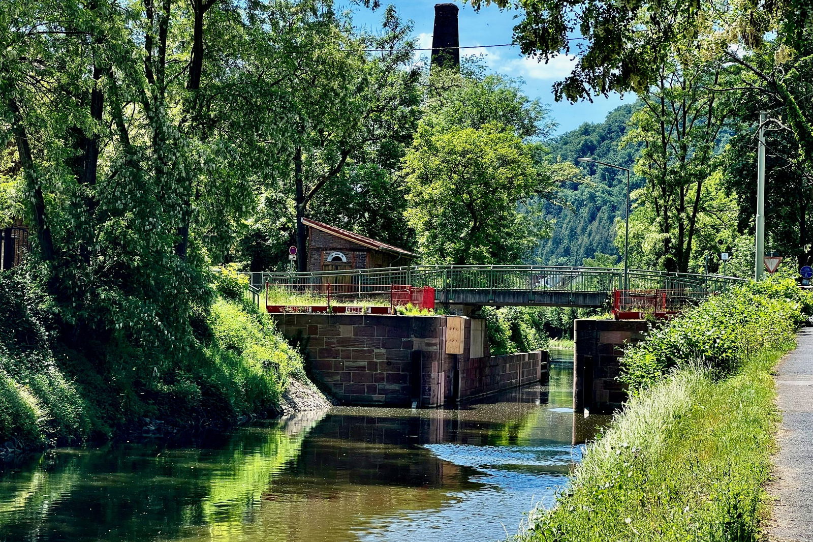 Kleine Schleusen an der Lahn