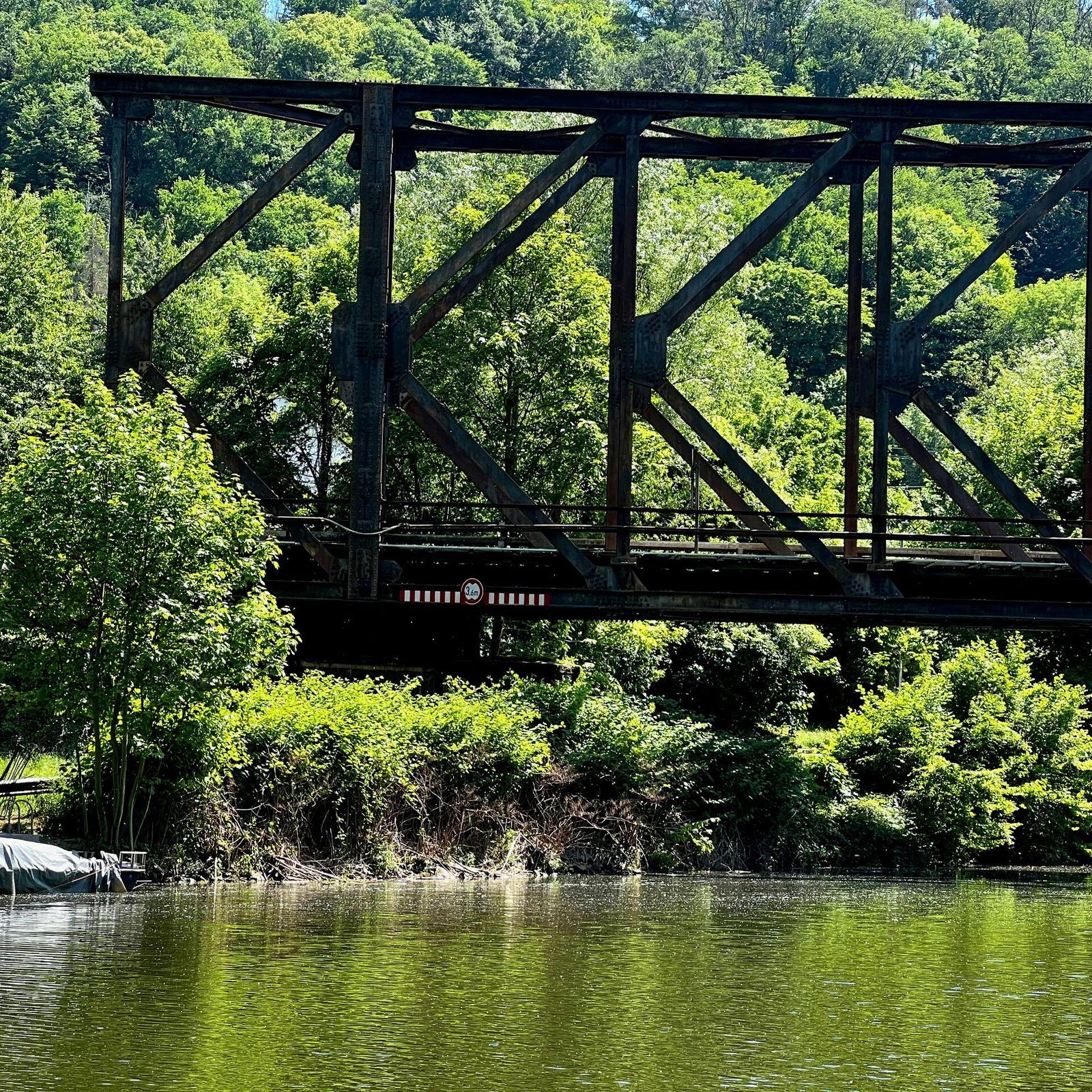Alte Eisenbahnbrücke über die Lahn