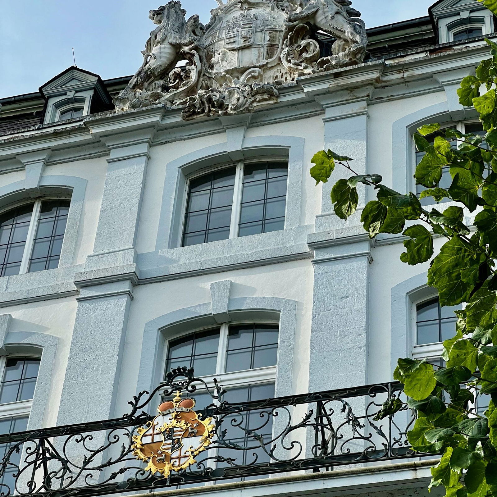 Vorbei am Schloss Engers