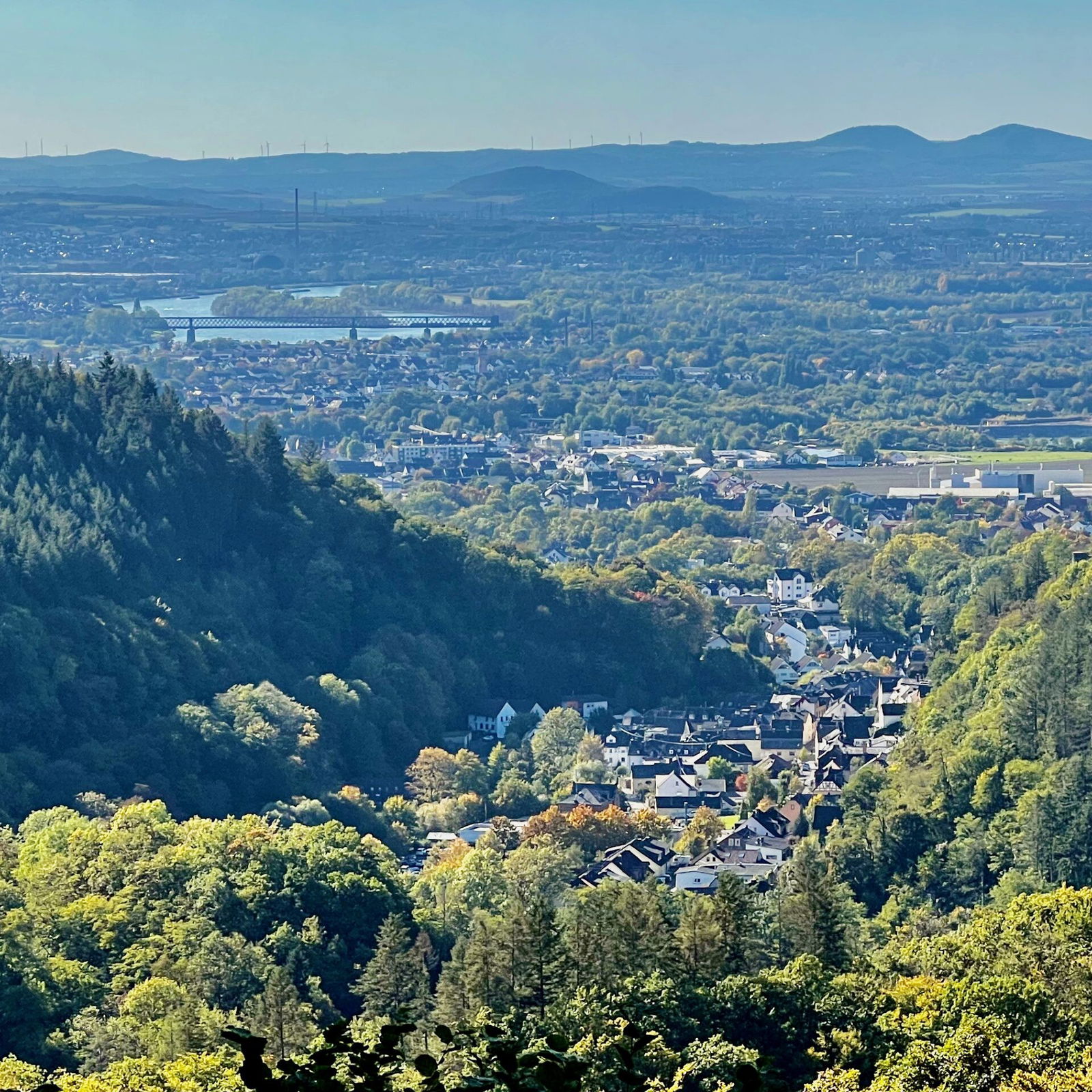 Blick auf Bendorf-Sayn und auf den Rhein