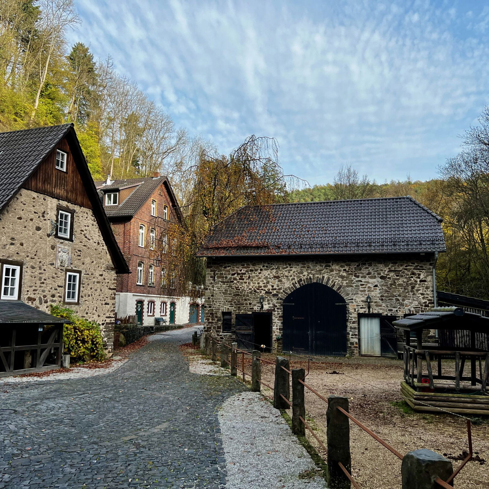 Schlossmühle unterhalb der Burg Grenzau