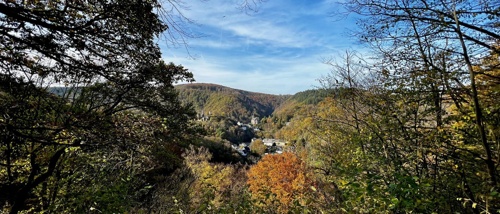 Blick von oben auf Isenburg