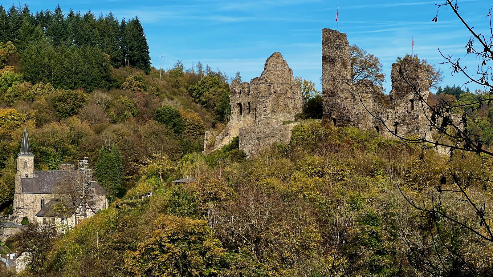 Blick zur&uuml;ck auf Isenburg