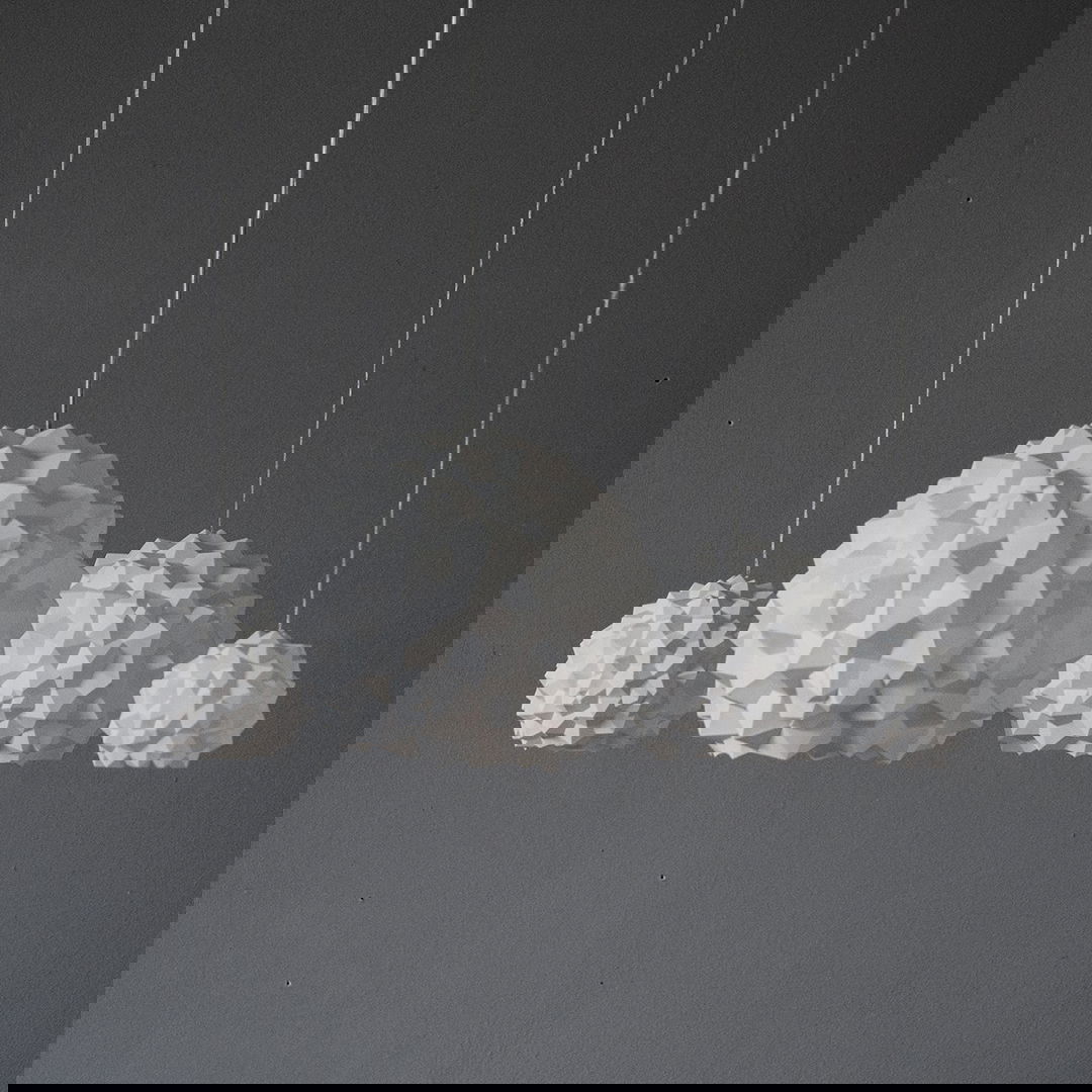 Porzellanleuchten von Lion + Lion werden zur Adventsausstellung Wintersalon präsentiert