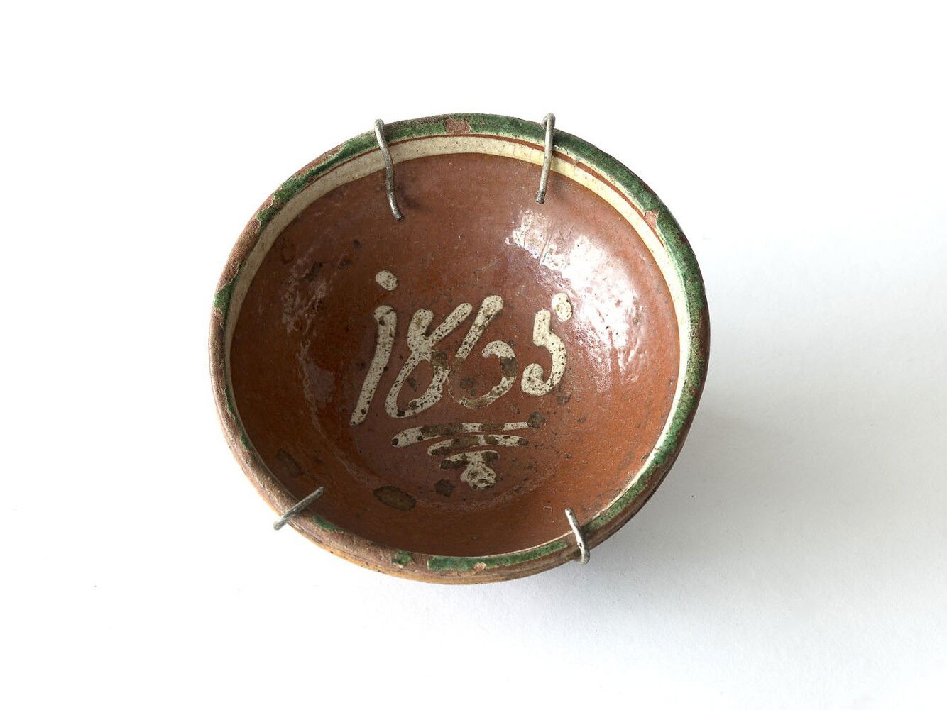 Das Besondere des Alltäglichen. Irdenware - Foto: Thomas Naethe