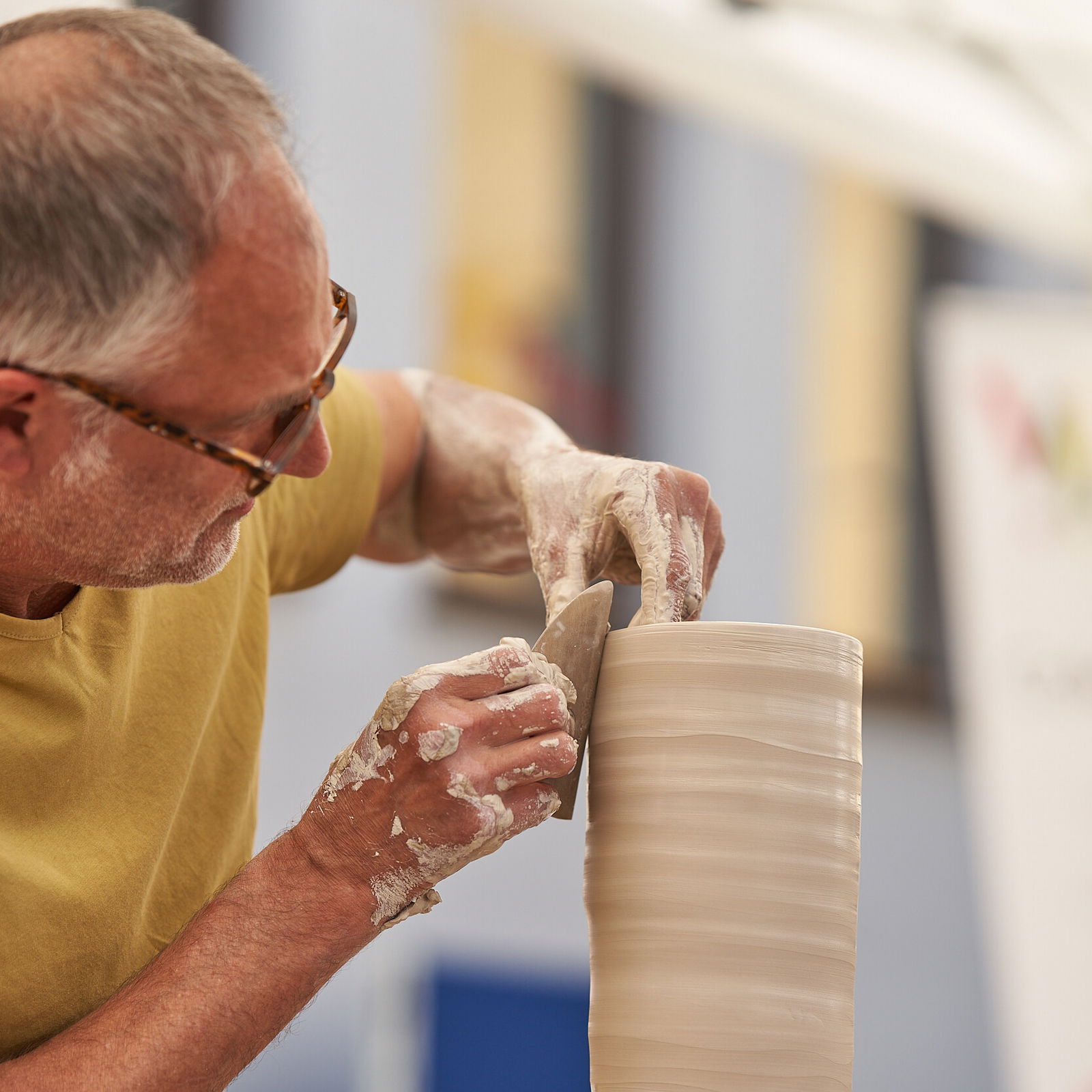 stefandiekenbach-keramikmeister-töpfermeisterschaft-hoehrgrenzhausen-naturkulturkeramik-wlachopulos-keramikmarkt2023-keramik-kunst-westerwald-keramikmarkthoehrgrenzhausen