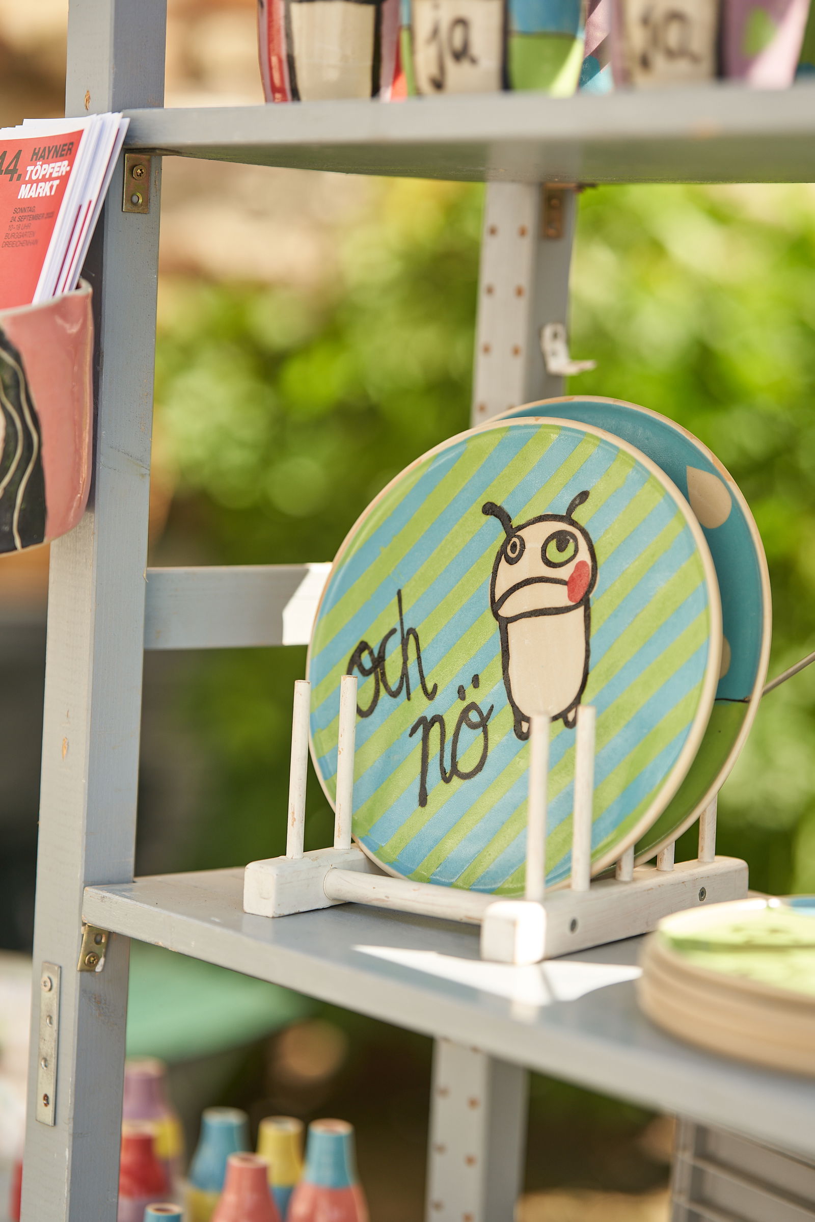 ochnö-tineangere-keramikteller-hoehrgrenzhausen-naturkulturkeramik-wlachopulos-keramikmarkt2023-keramik-kunst-westerwald-keramikmarkthoehrgrenzhausen