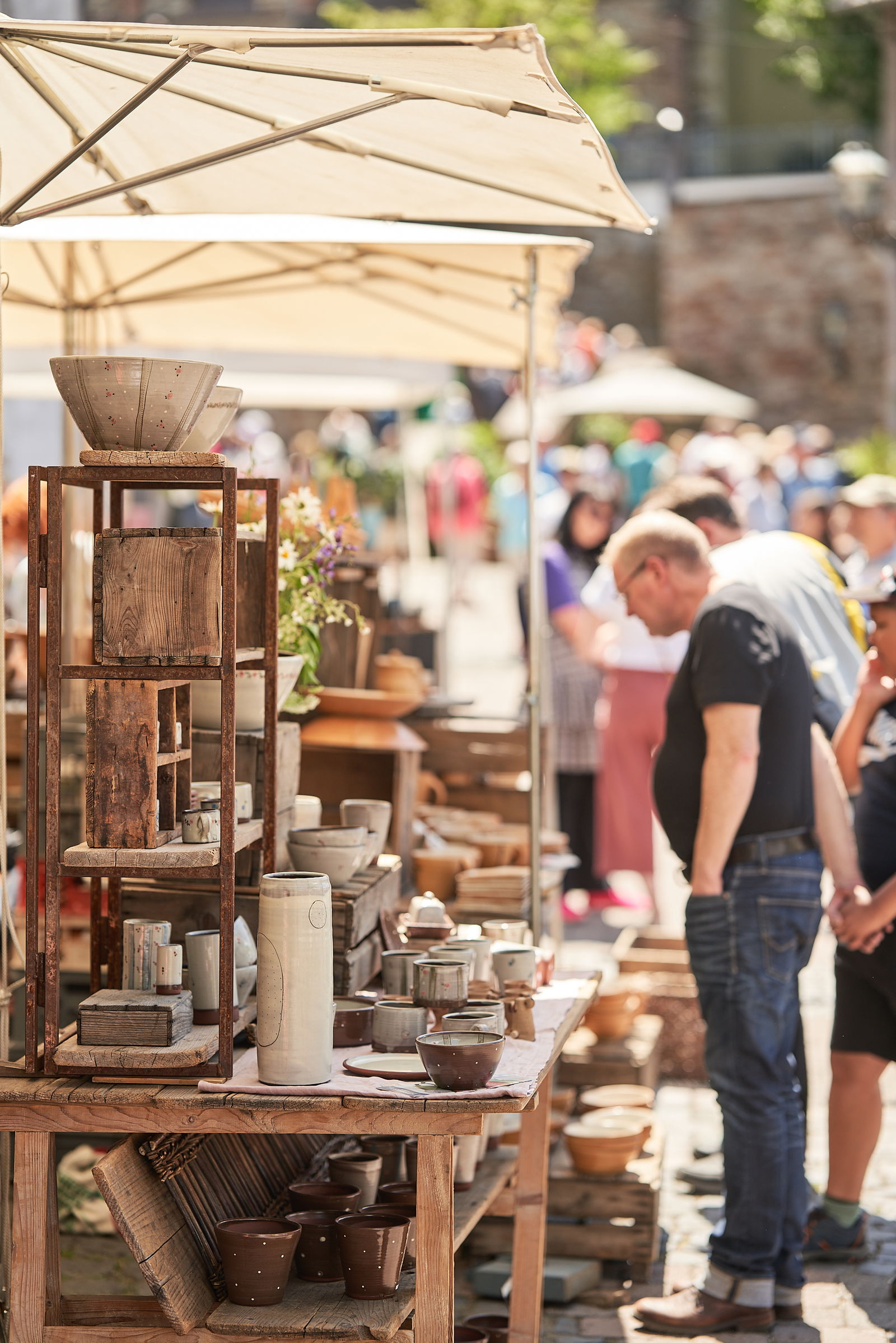 verenaskirde-geschirr-hoehrgrenzhausen-naturkulturkeramik-wlachopulos-keramikmarkt2023-keramik-kunst-westerwald-keramikmarkthoehrgrenzhausen