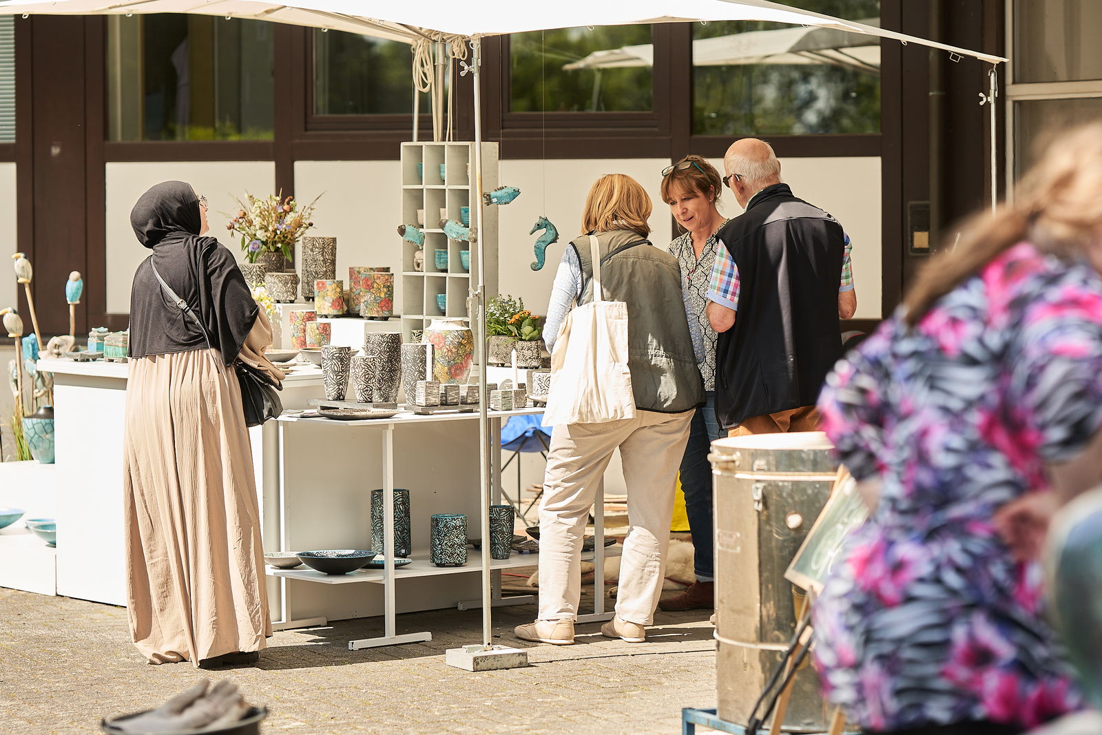 rakubrand-hastenteufel-hoehrgrenzhausen-naturkulturkeramik-wlachopulos-keramikmarkt2023-keramik-kunst-westerwald-keramikmarkthoehrgrenzhausen