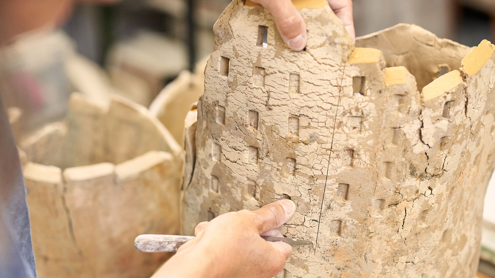 In der Keramik-Werkstatt von Susi Schmidt - die HausFrau