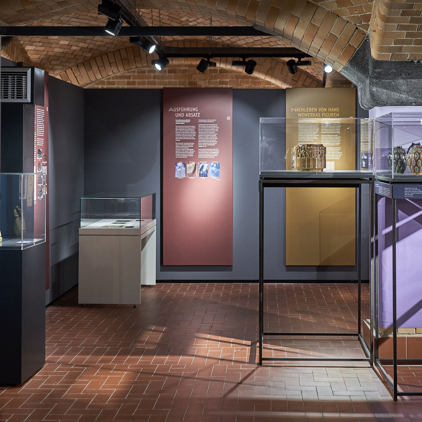 hanswewerka, Ausstellung, Wiesbaden, stadmuseum, steinzeug, keramik, kunst, wewerka, naturkulturkeramik