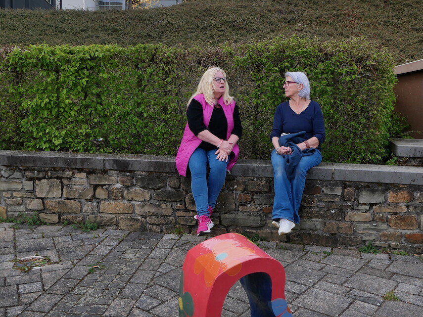 Höhrer Hocker, Ecke Schulstrasse