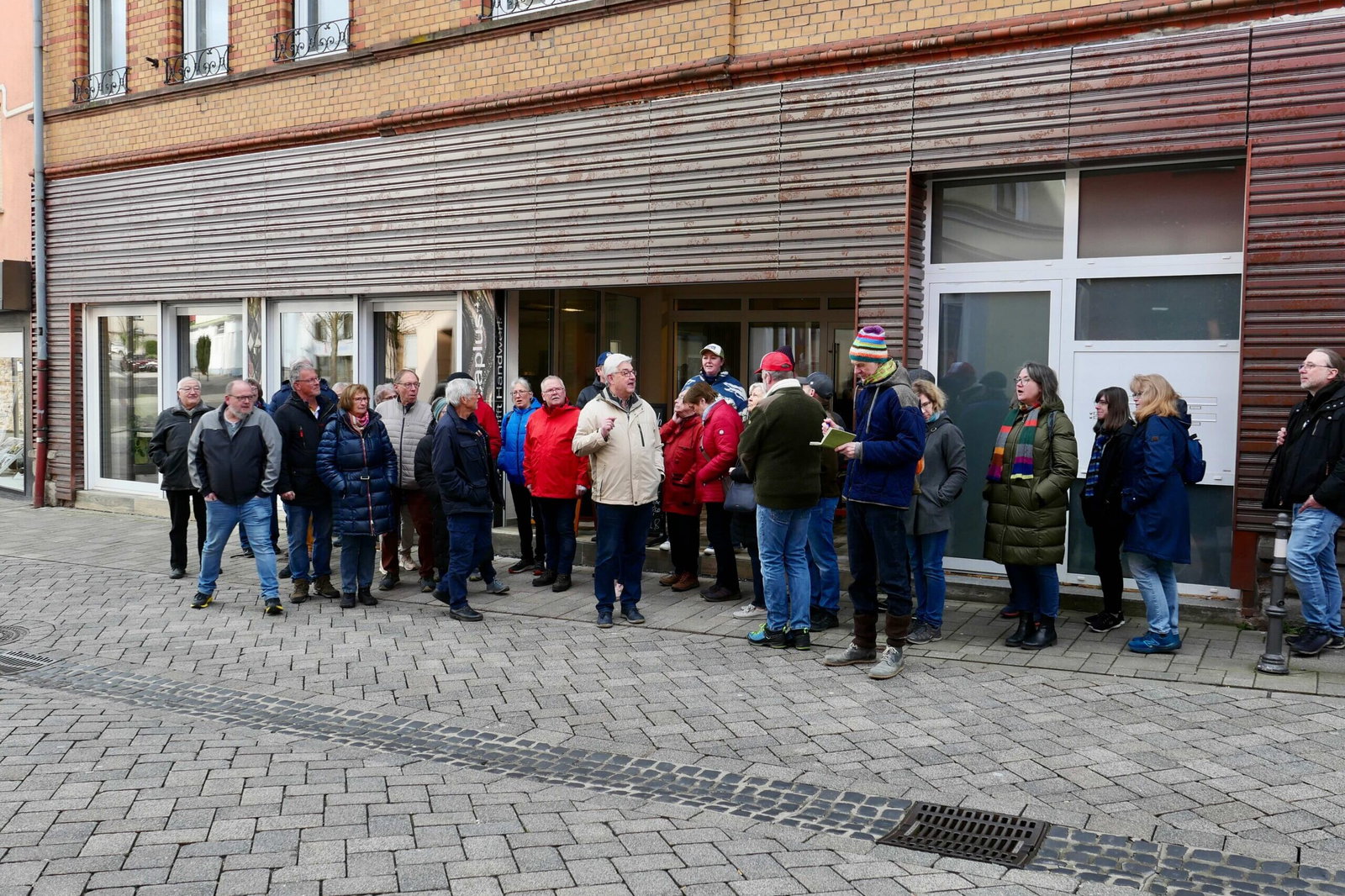 Kulinariaplus (heute), von dort blicken wir in die einmündende Töpferstraße.
